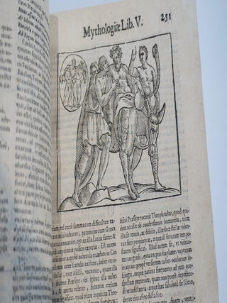 Natalis Comitis Mythologiae Sive Explicationum Fabularum Libri Decem. In Quibus Omnia Prope Naturalis et Moralis Philosophiae Dogmata in Veterum Fabulis Contenta Fuisse Perspicue Demonstratur. Opus Cuiusuis Facultatis Studiosis Perutile Ac Propre Necessarium. Accessit G. Linocerii Musarum Mytholgia, & anonymi observationum in tota de diis gentium narrationem libellus. Adiectae sunt insuper novissimae huic, post Germanica & Gallicam, editioni elegantissimae Deorum imagines, & eruditissimae mythologie M. Antonio Tritonii Utinensis. Omnia summo studio, & exquisito labore emendata.