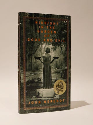 Item #48156 Midnight in the Garden of Good and Evil. John Berendt