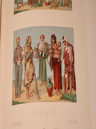 Le Costume Historique. Cinq Cents Planches, trois cents en couleurs, or et argent. Deux cents en camaieu. Types principaux du vetement et de la parure rapproches de ceux de l'interieur de l'habitation dans tous les temps et chez tous les peuples, avec de nombreux details sur le mobilier, les arms, les objets usuels, les moyens de transport, etc.