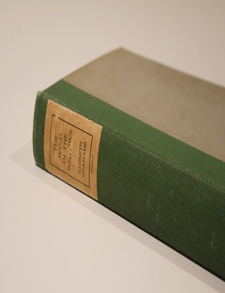 Item #48722 The Wind in the Willows. Kenneth Grahame.